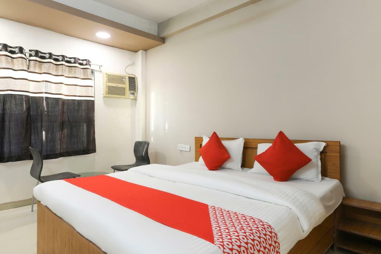Oyo 43851 Hotel Virasat Mandu Exterior photo